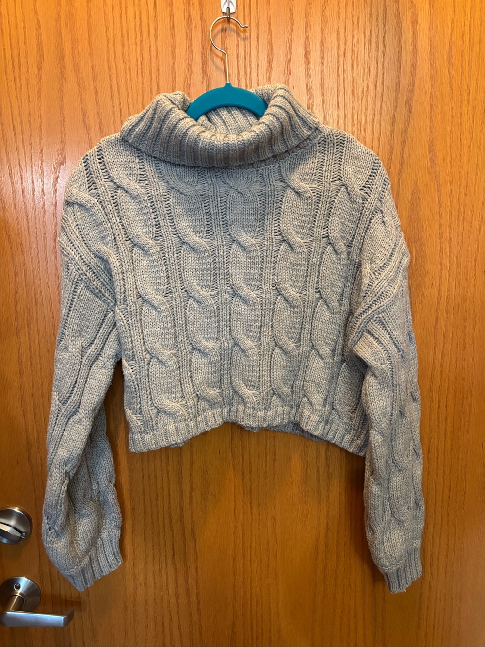 Women's Gray Cable Knit Turtleneck Cropped Sweater